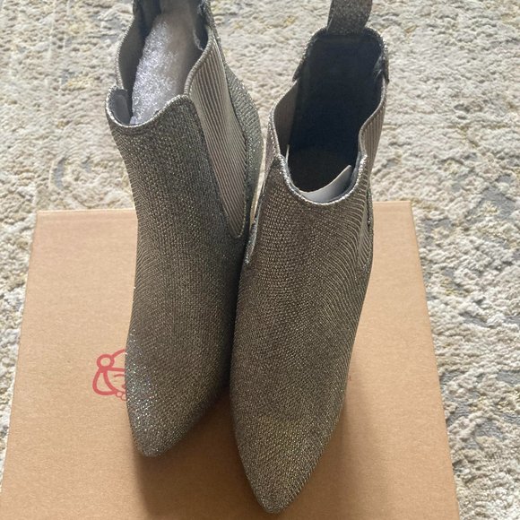 Sparkly  Mesh Boot - Picture 2 of 11